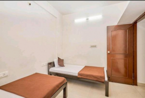 Transit Dorms - A Backpackers Inn & Hostel